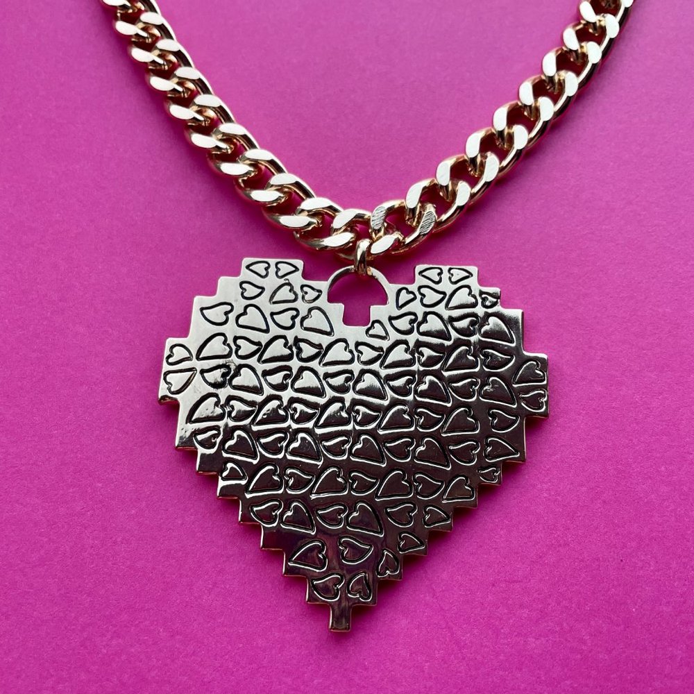 NWT Betsey Johnson Heart Necklace - Pink & Red Rhinestone Heart Thick Go… - Picture 11 of 12